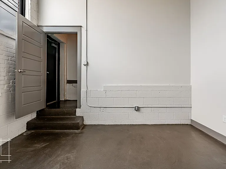 Wonder Bread Lofts — Photo 52