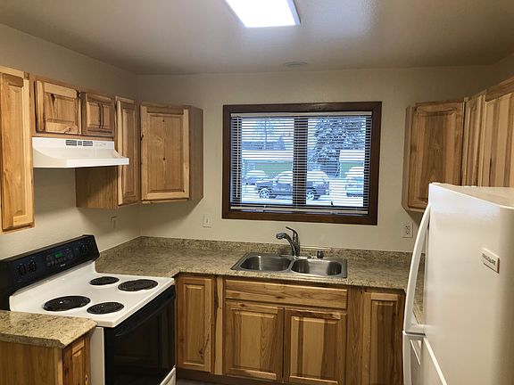 4th image of 1552 Turner St #B