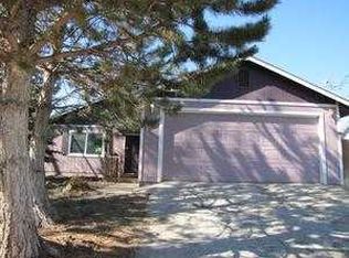 2445 SW 24th St, Redmond, OR 97756