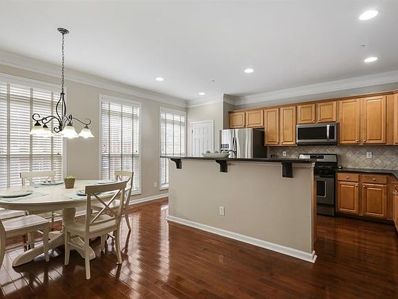 5th image of 202 Aldridge Pl