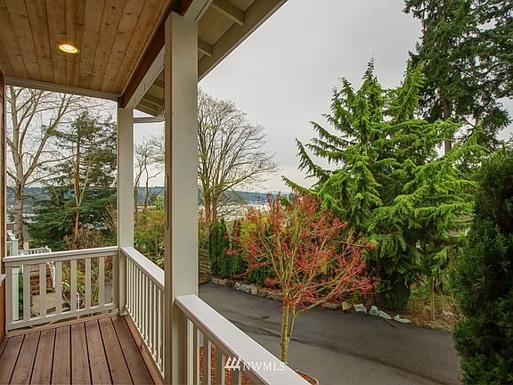 2nd image of 15120 B 37th Avenue NE