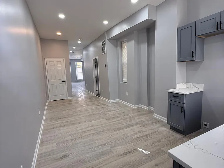 1806 N Mount St — Photo 15