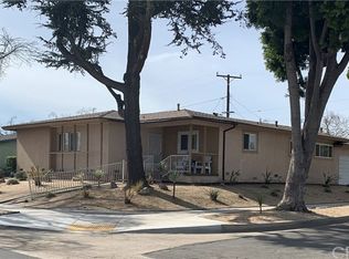 2555 Ladoga Ave, Long Beach, CA 90815