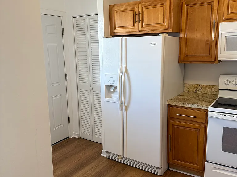 1750 NE 191st St #408 — Photo 4