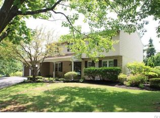 1712 Independence Ct, Allentown, PA 18104