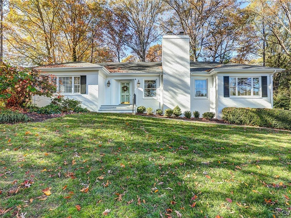 1st image of 100 Roslyn Hills Dr