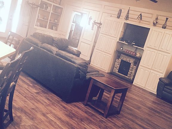 5th image of 980 Melinda Ln
