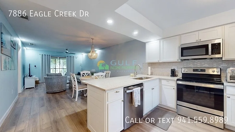 2 bed, 2.0 bath, 983 sqft, $2,100 — Photo 4