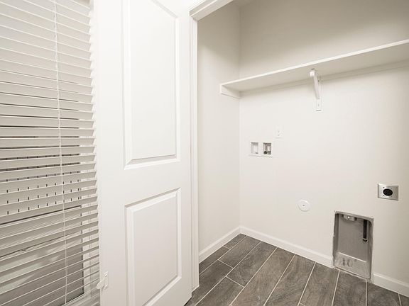 4th image of 1074 Hoppas Ct #D