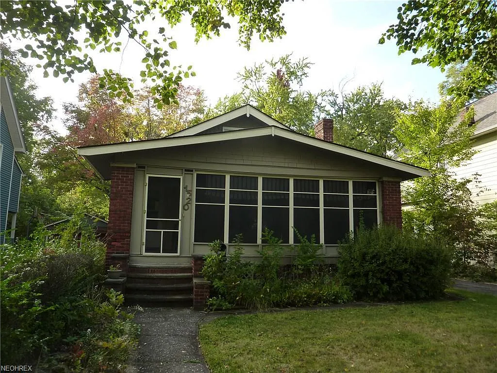 1520 Rydalmount Rd photo 1