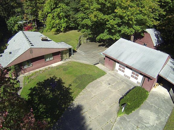 Big garage/extra parking