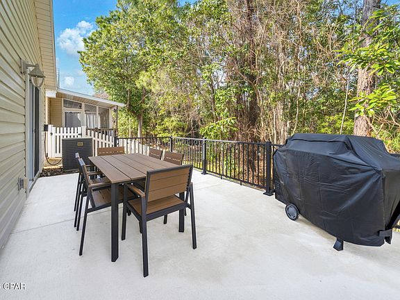 3rd image of 138 White Cap Way