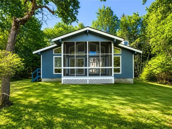 6522 Runnymead Ln, Tobyhanna, PA 18466
