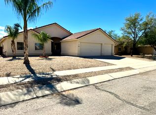 8628 E Esselmont Dr, Tucson, AZ 85747