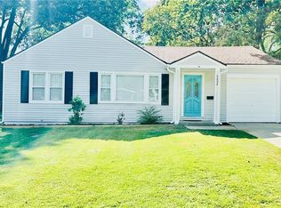 5434 Maple St, Mission, KS 66202