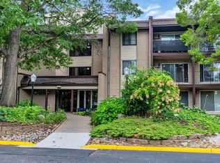1690 Highway 36 W APT 216, Roseville, MN 55113