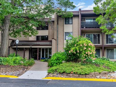 1690 Highway 36 W APT 216, Roseville, MN, 55113
