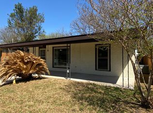 550 Park Meadow Dr, San Antonio, TX 78227