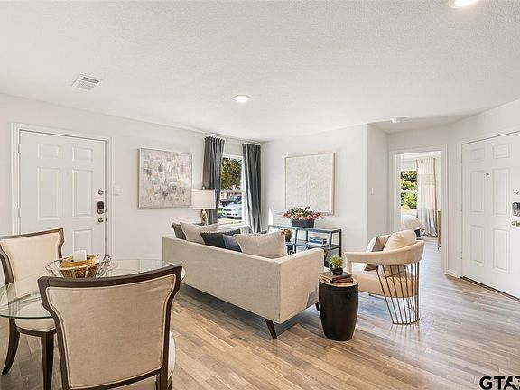 2nd image of 912 Crosby #A&b