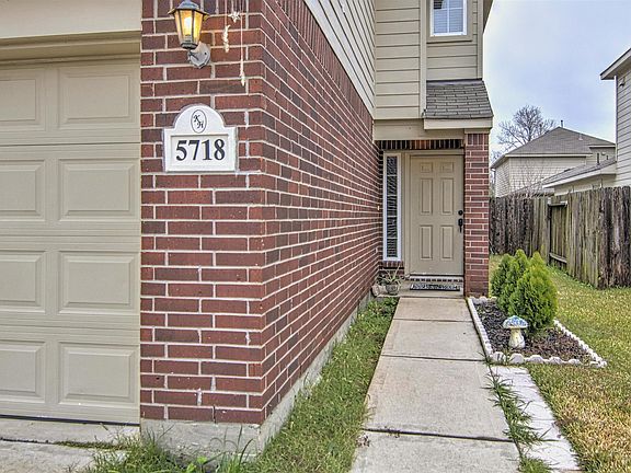4th image of 5718 Saluda Creek Ln