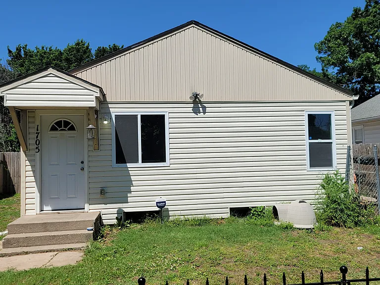 1705 S Ellis Ave — Photo 5