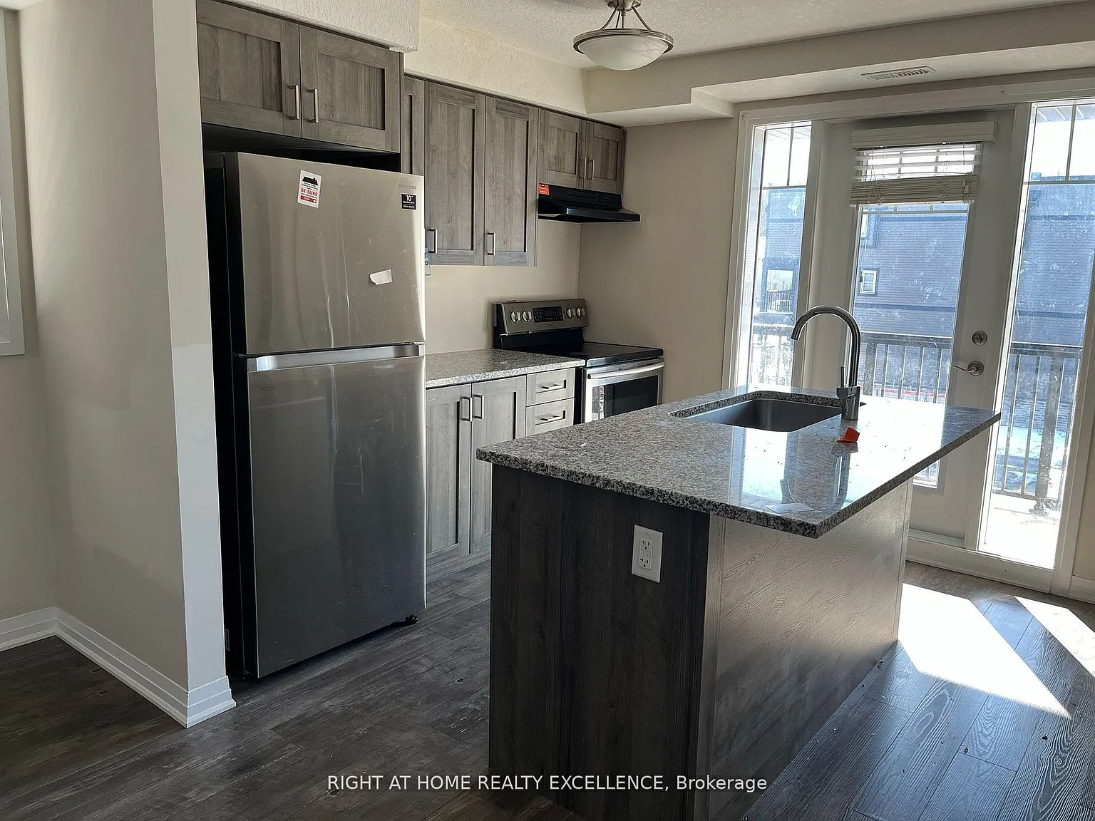 2 bed, $1,995 — Photo 4