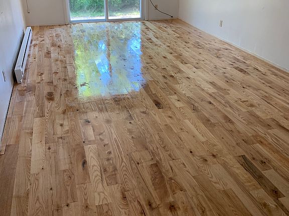 3rd image of 5927 Jefferson Ave #14