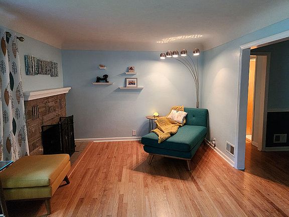 5th image of 1558 Lexington Ave