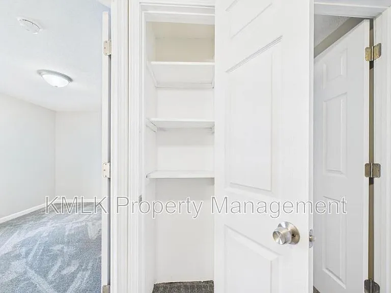 9042 Maple Grove Rd — Photo 20