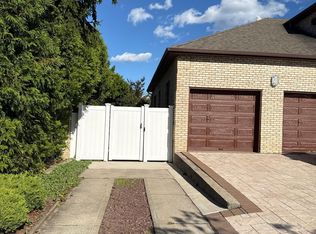 69 Dahlia St FLOOR 1, Staten Island, NY 10312