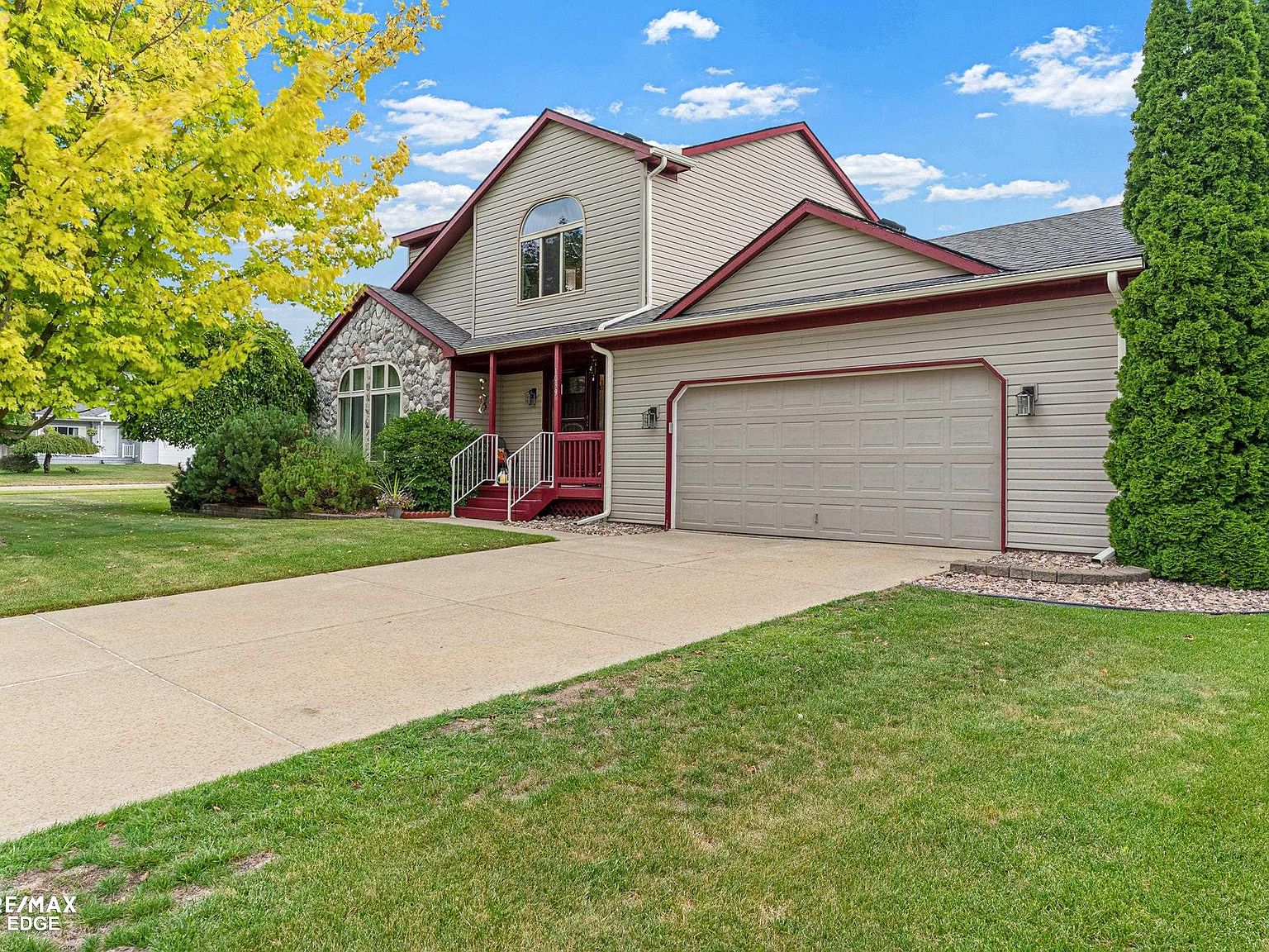 1039 Yale Dr, Oxford, MI 48371 | Zillow