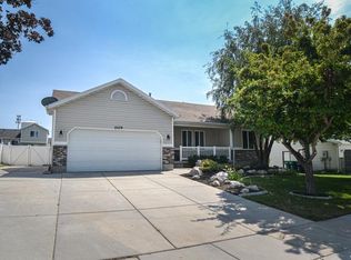 2579 W 3900 S, Roy, UT 84067