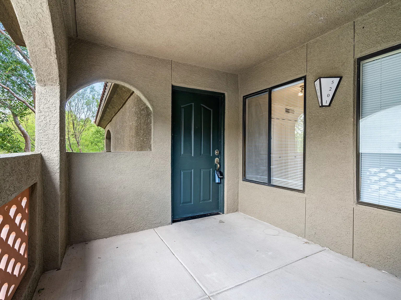 Upstairs One Bedroom — Photo 2