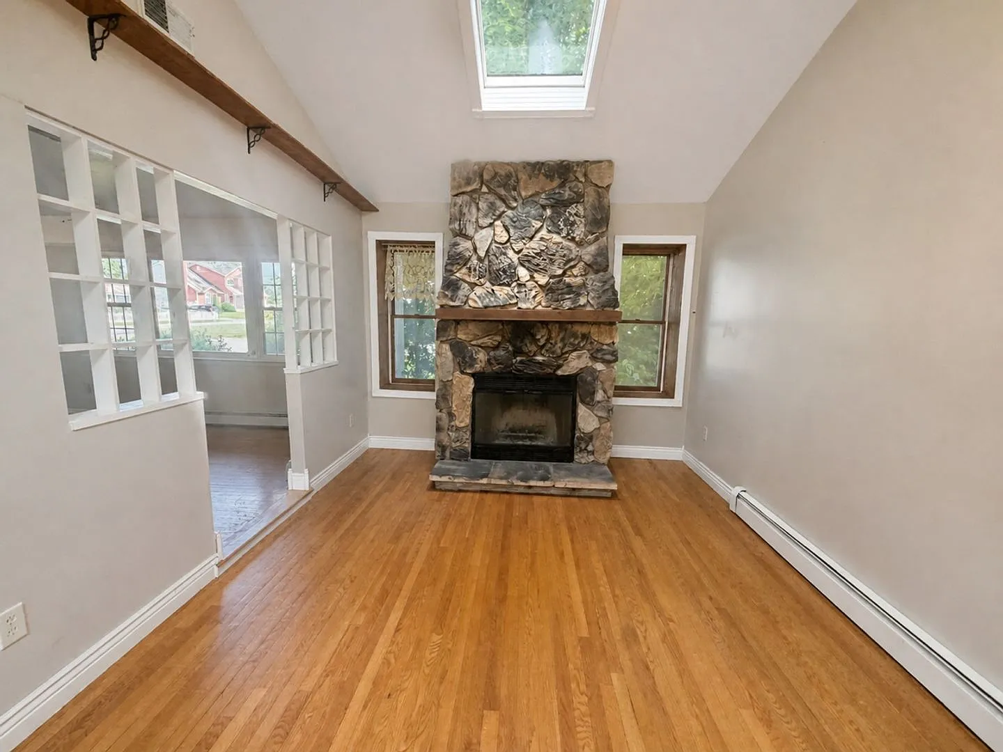 Single-Story 3-Bedroom Home with Pool in Toms River — Photo 2