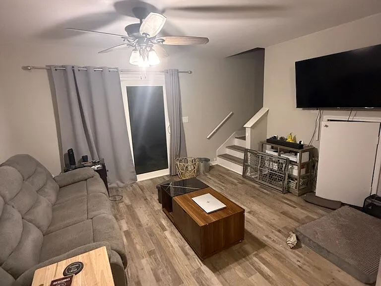 7665 Jana Ln S — Photo 3