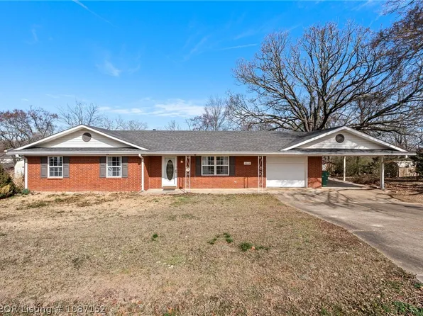 3009 Honeysuckle Dr, Sallisaw, OK 74955