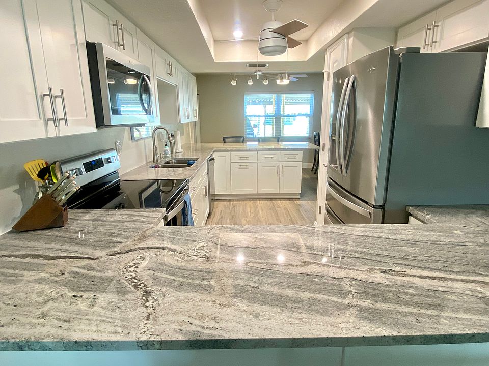 Beautiful granite countertops, stainless appliances
