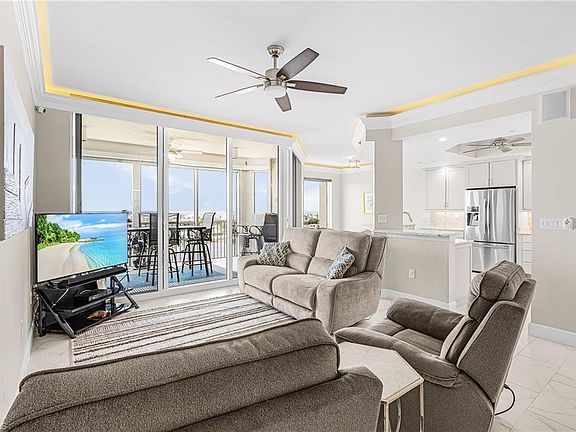 4th image of 4192 Bay Beach LN #875