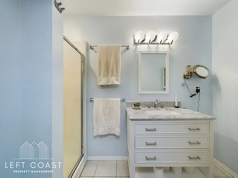 1033 NW Inlet Ave — Photo 40