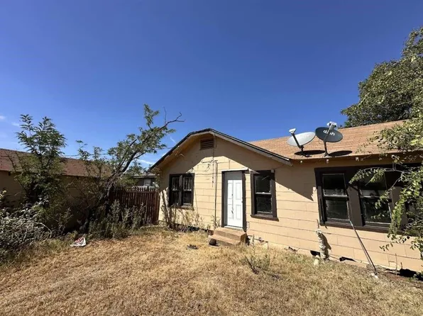 608 E Lee St, Rotan, TX 79546