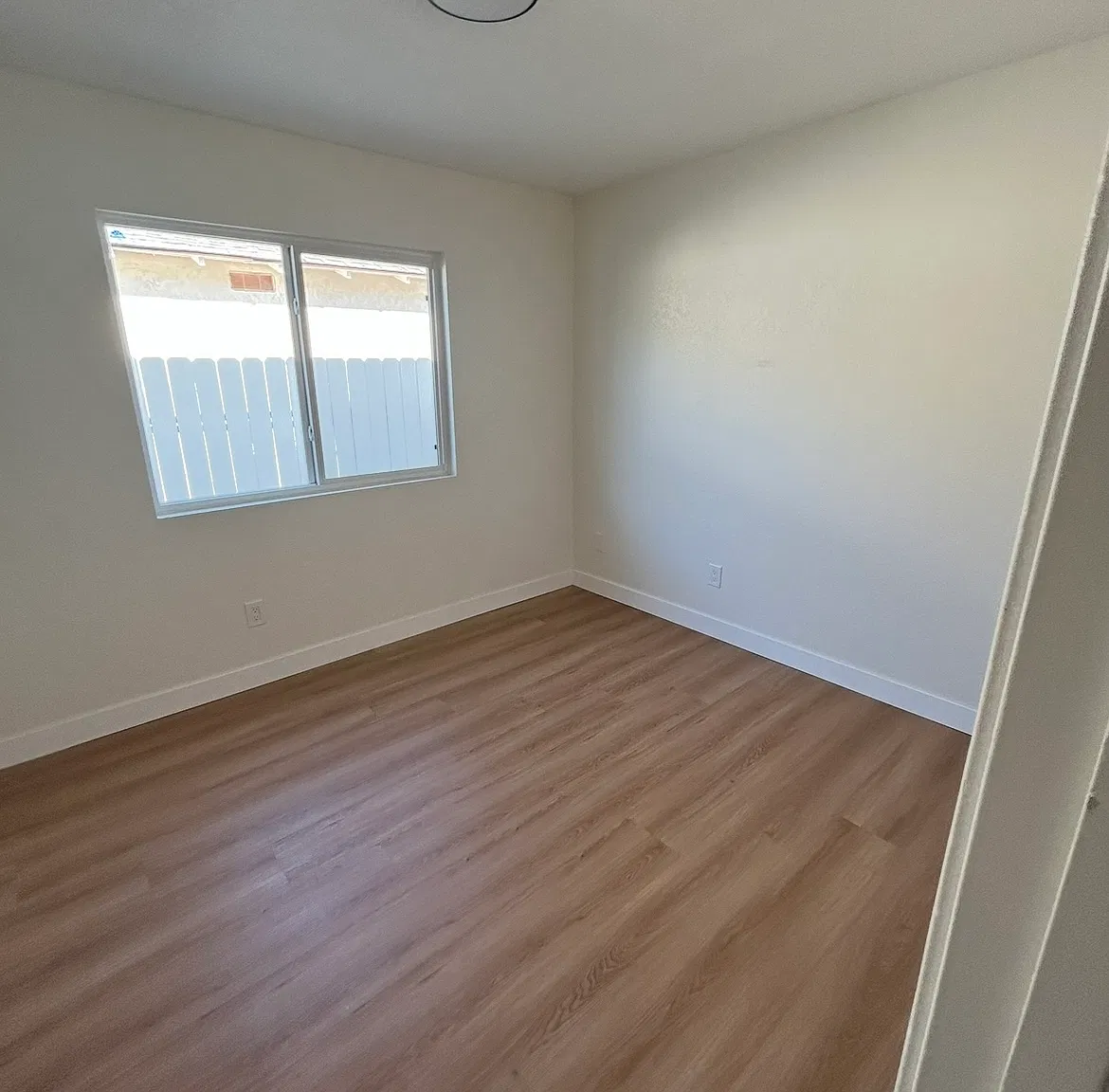 11262 Ganesta Rd — Photo 3