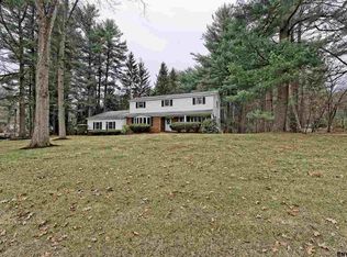 18 Woodstead Rd, Ballston Lake, NY 12019