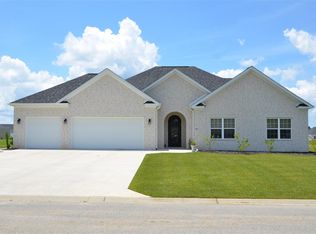 187 Vineyard Lake Cir, Conway, SC 29527