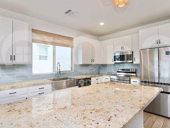 3rd image of 18443 W Jessie Ln