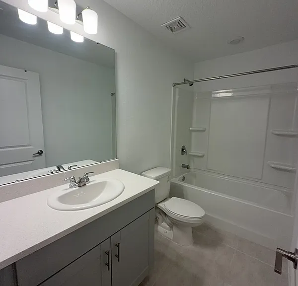 4830 Revolutionary Way — Photo 16