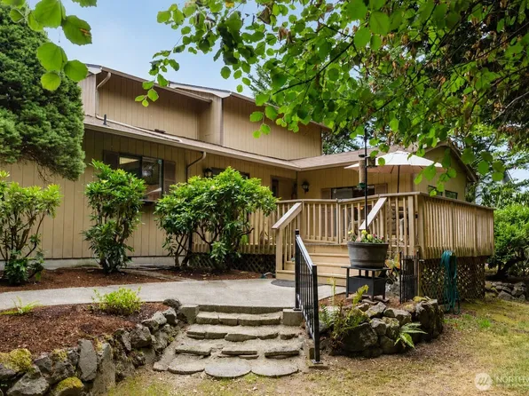9215 96th Street NW, Gig Harbor, WA 98332