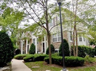 777 W Misty Dr, Palatine, IL 60074