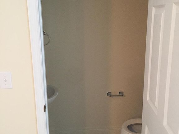 3rd image of 120 Misty Glen Ter APT 1