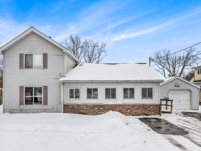 409 N Brown St, Paw Paw, MI, 49079