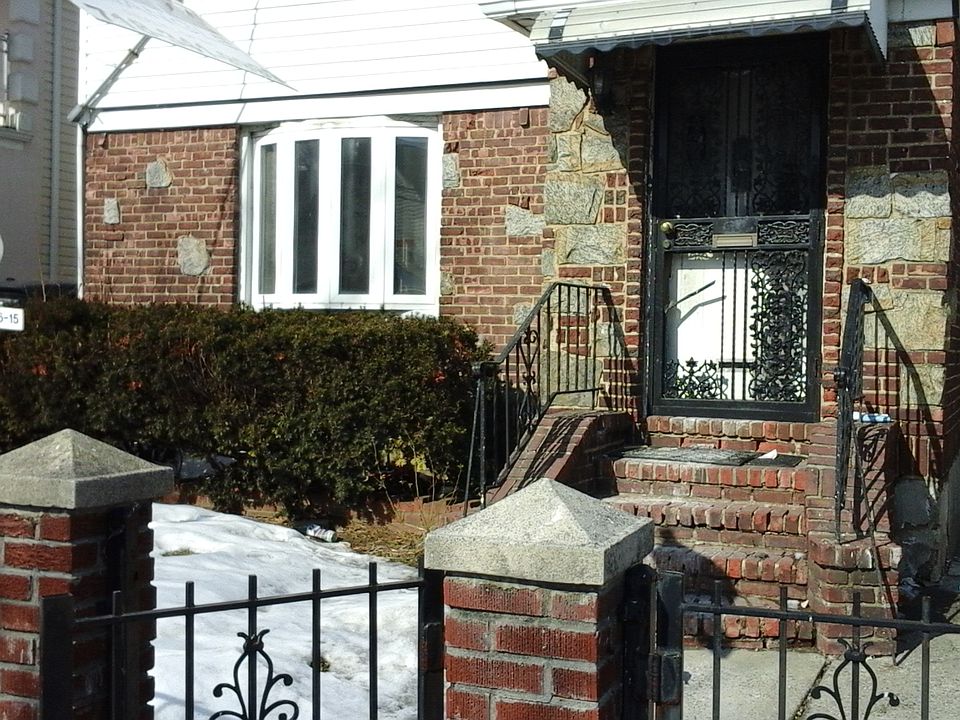 1st image of 14616 133rd Ave